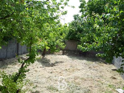 باغچه ۲۰۰متری ۴دیواری در  قجرآباد شهریار 